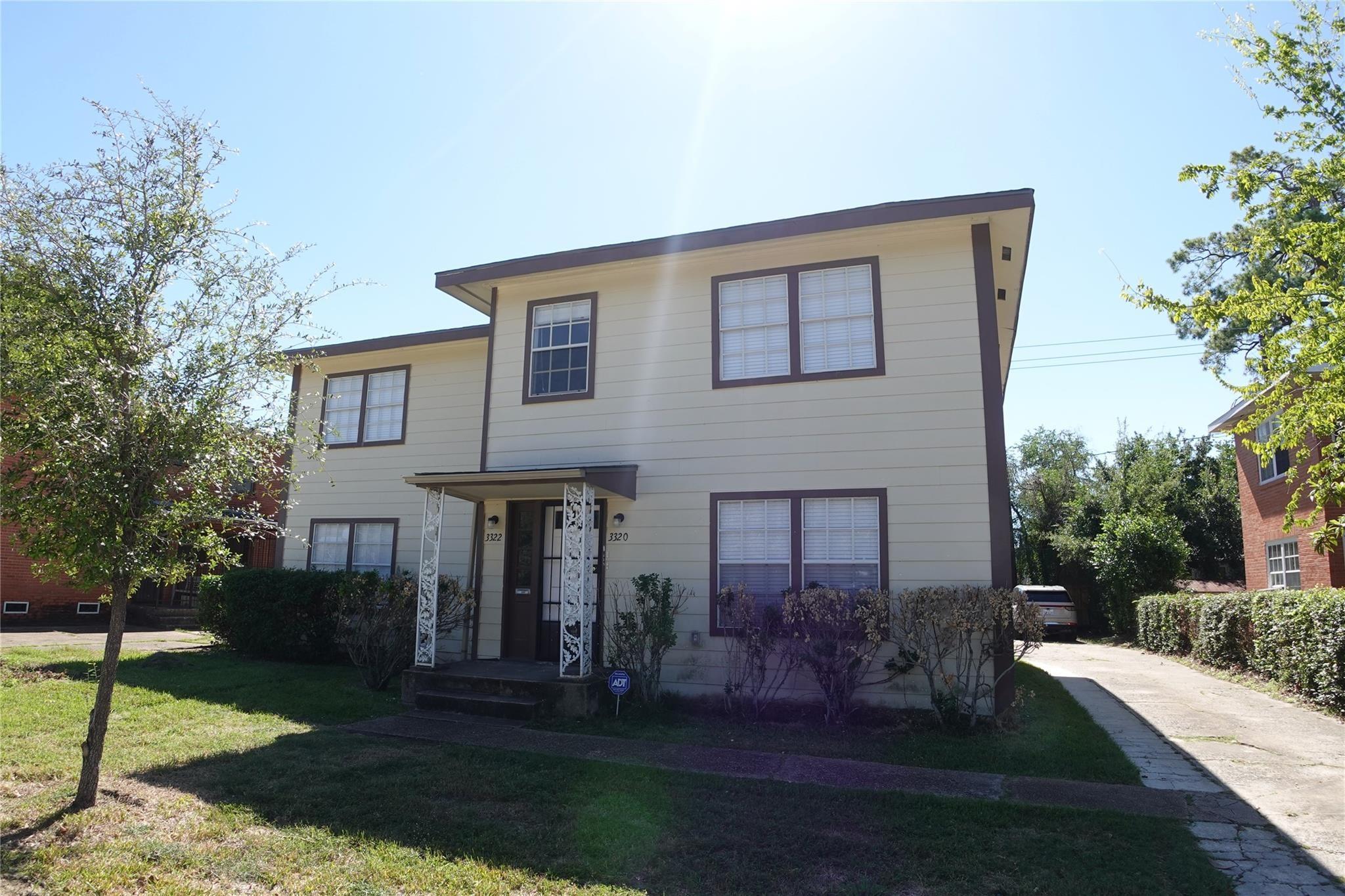3320 Blodgett